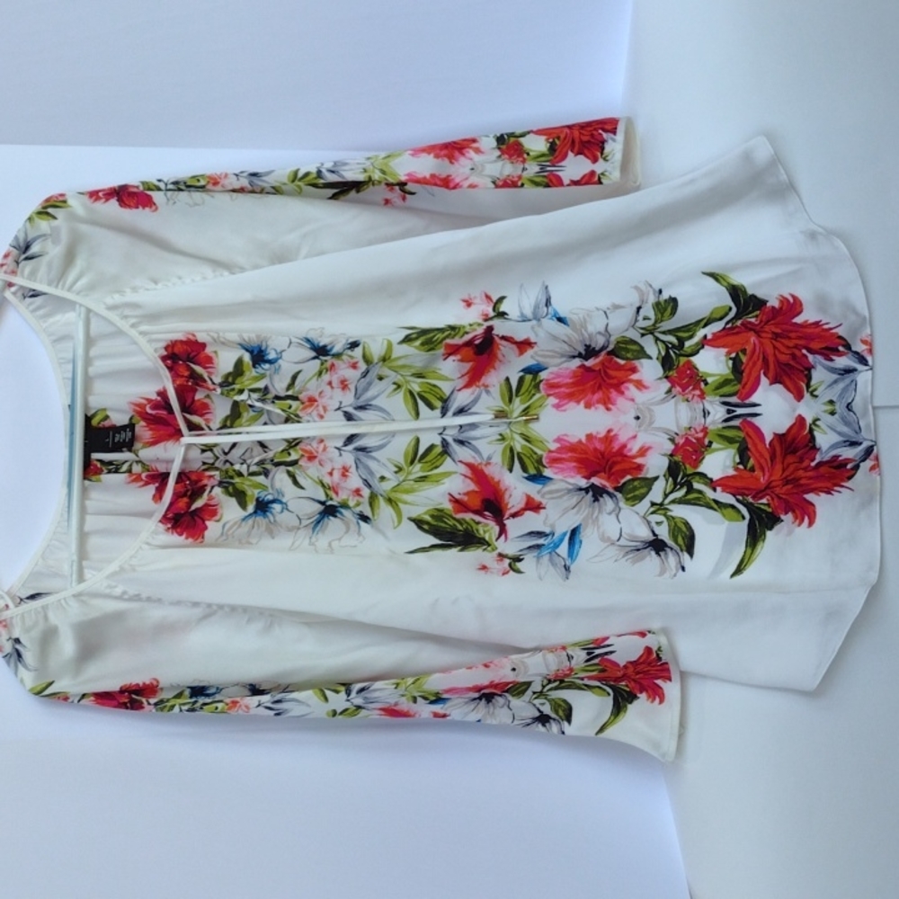 White House Black Market size L, white with floral print